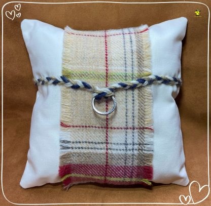 Ring Display Cushion - Image 4