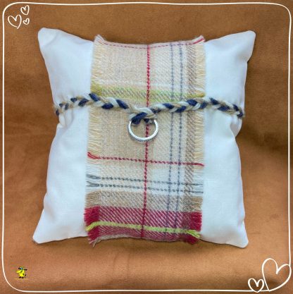 Ring Display Cushion - Image 2