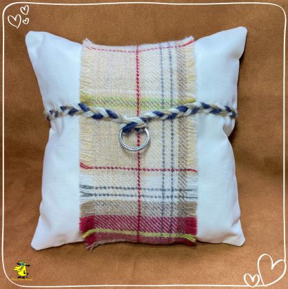 Ring Display Cushion