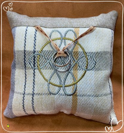 Ring Display Cushion